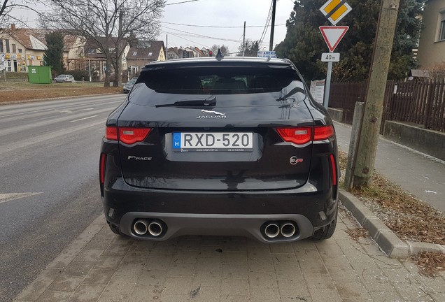 Jaguar F-PACE SVR