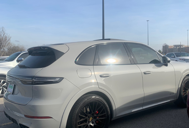 Porsche 9YA Cayenne GTS