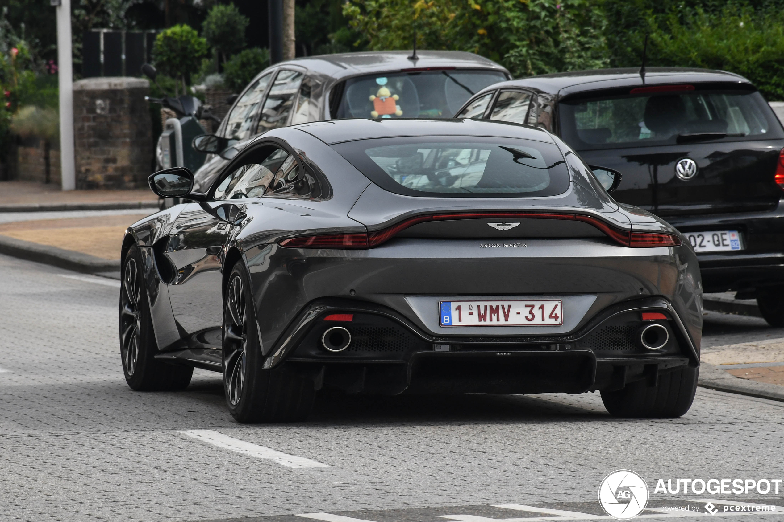 Aston Martin V8 Vantage 2018