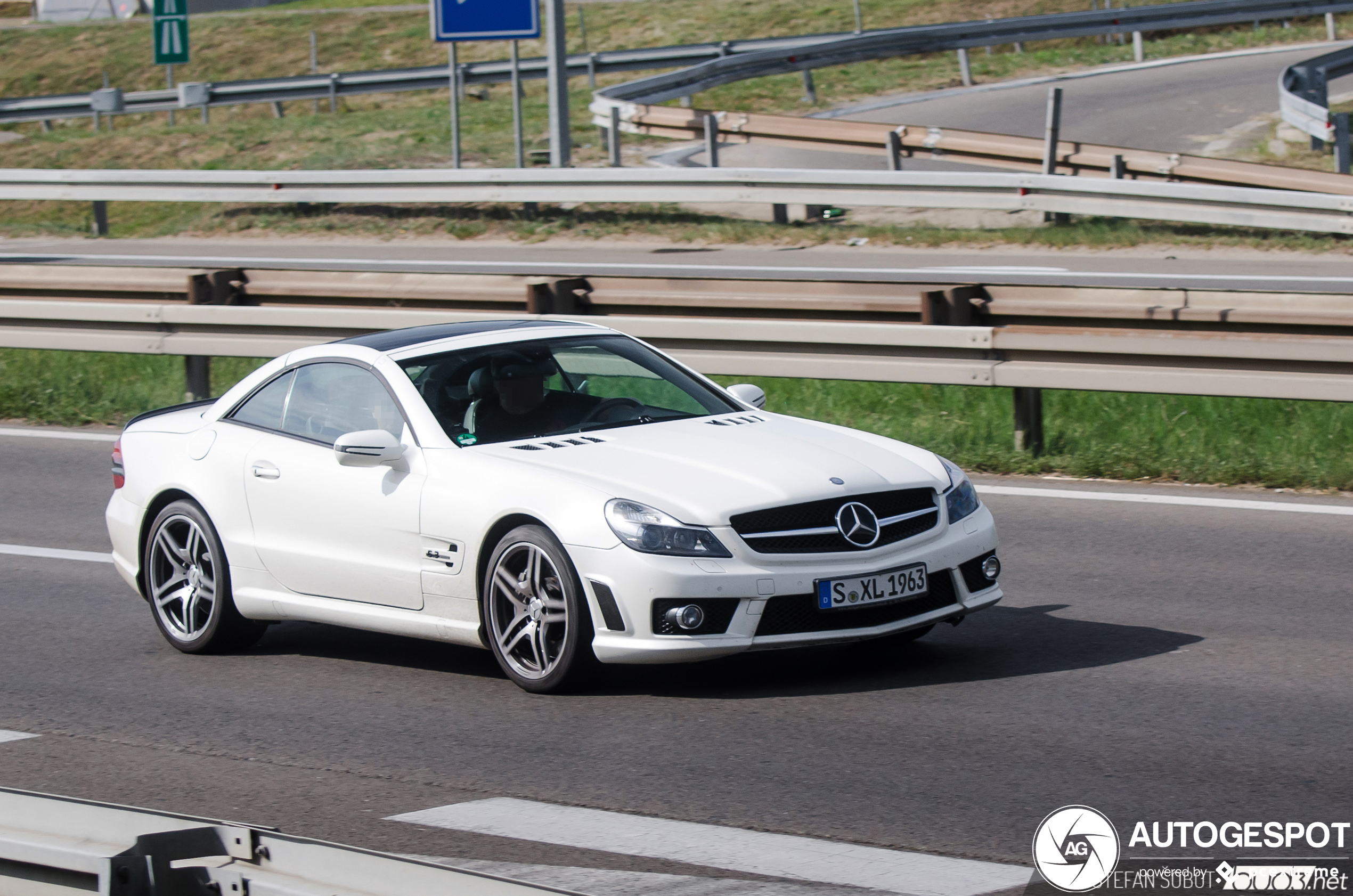 Mercedes-Benz SL 63 AMG