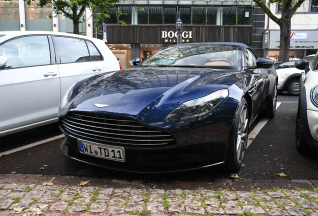 Aston Martin DB11 V8 Volante