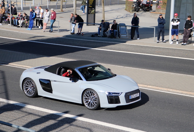 Audi R8 V10 Spyder 2016