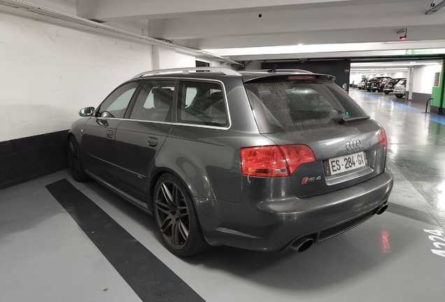 Audi RS4 Avant B7