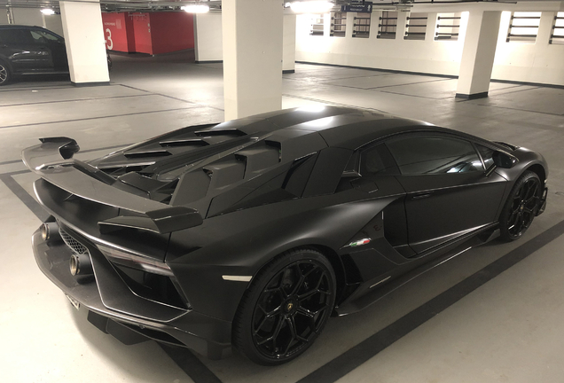 Lamborghini Aventador LP770-4 SVJ