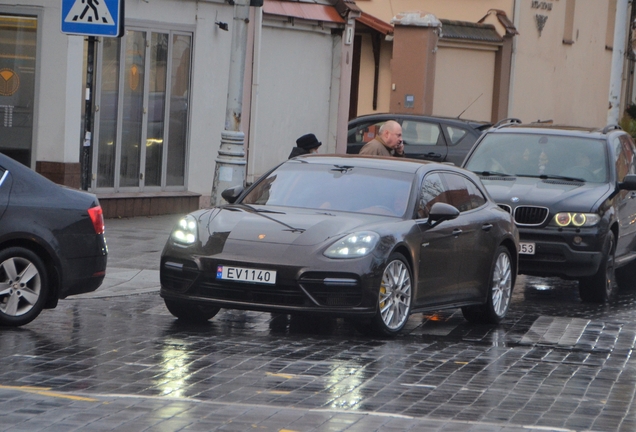 Porsche 971 Panamera Turbo S E-Hybrid Sport Turismo