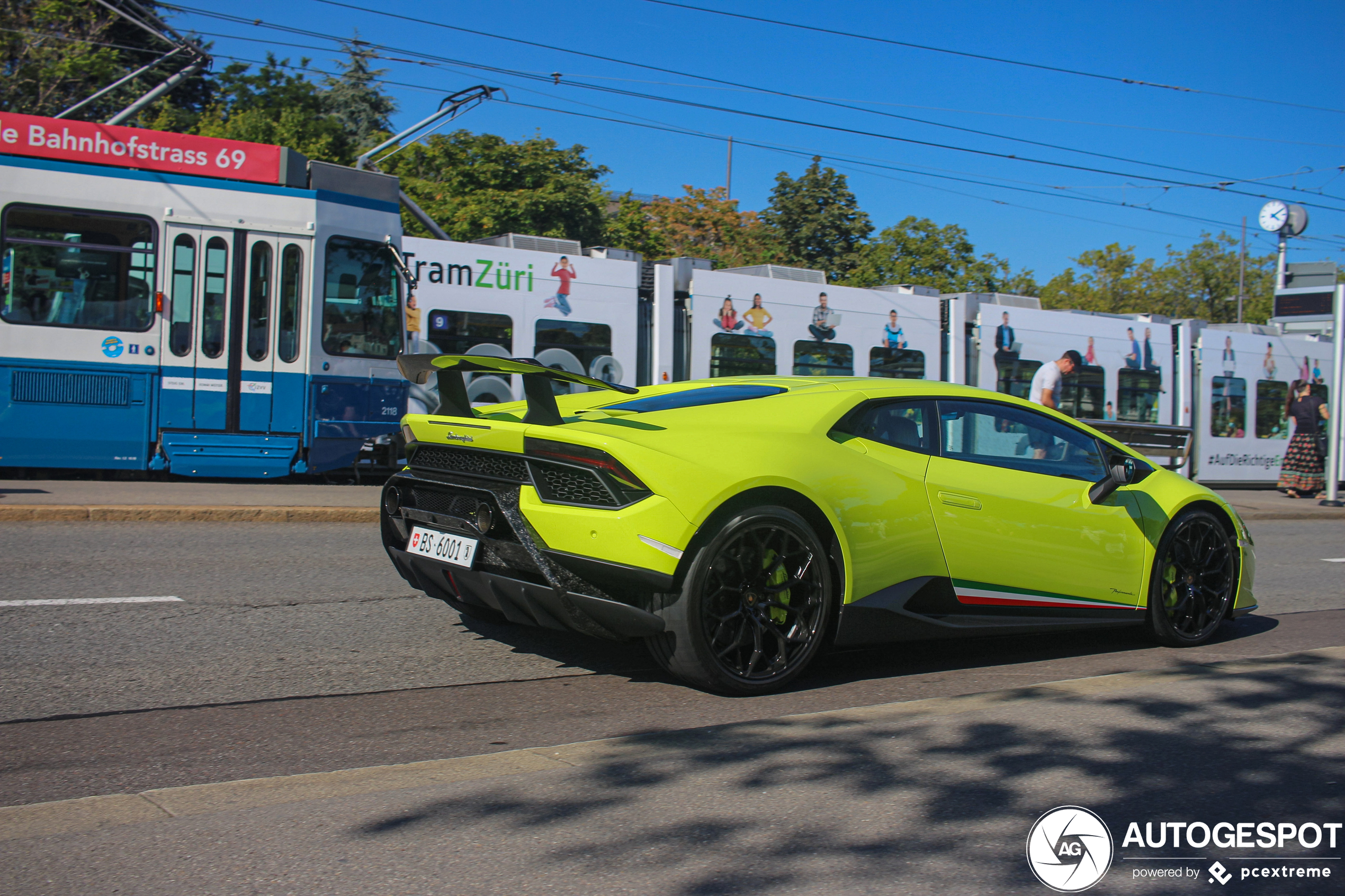 Lamborghini Huracán LP640-4 Performante