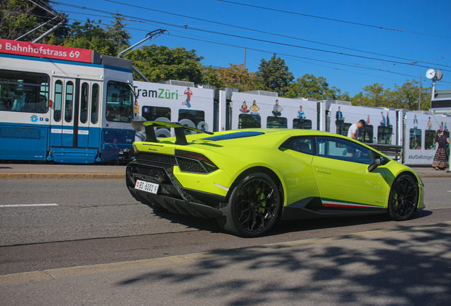 Lamborghini Huracán LP640-4 Performante