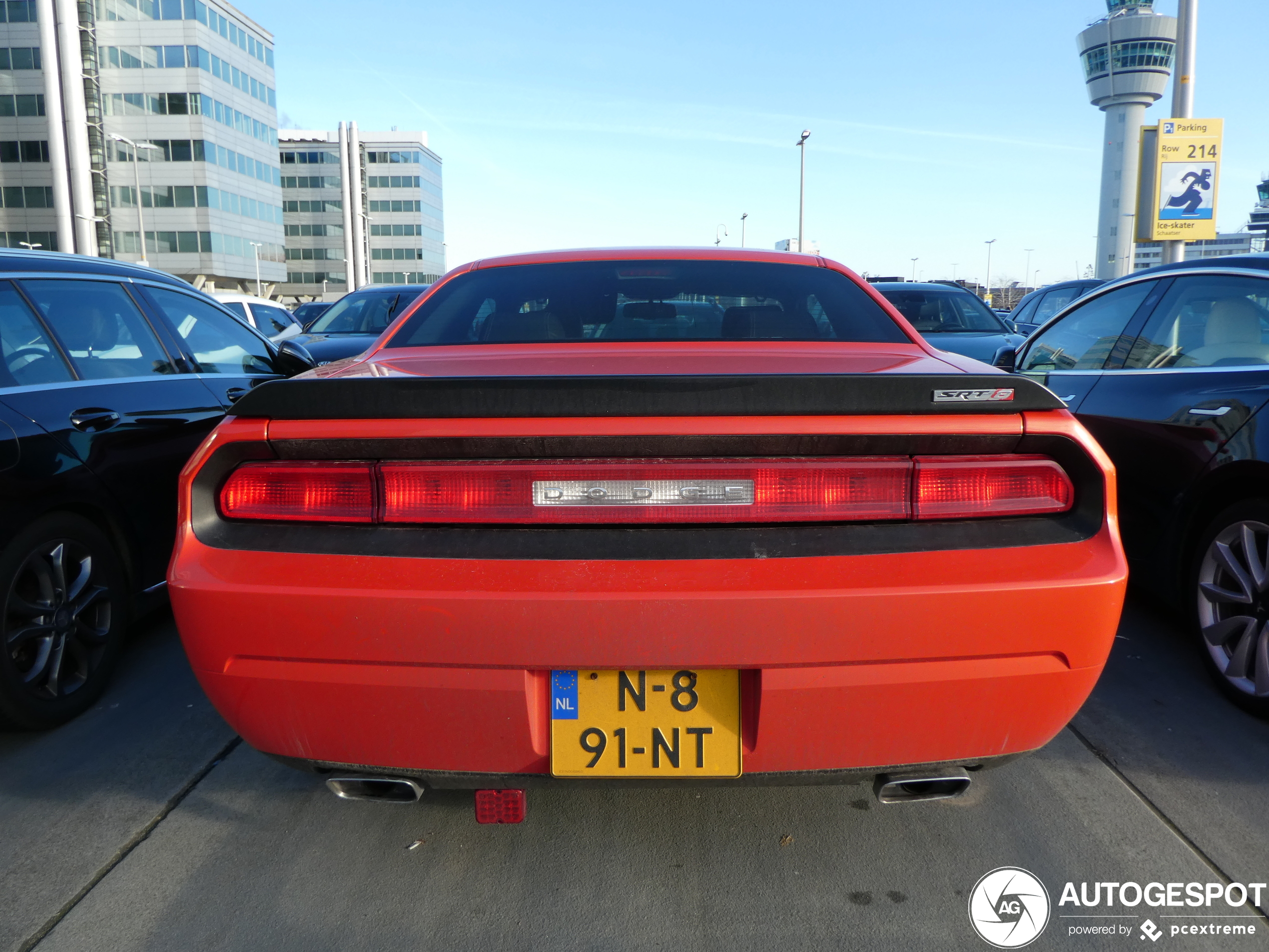 Dodge Challenger SRT-8