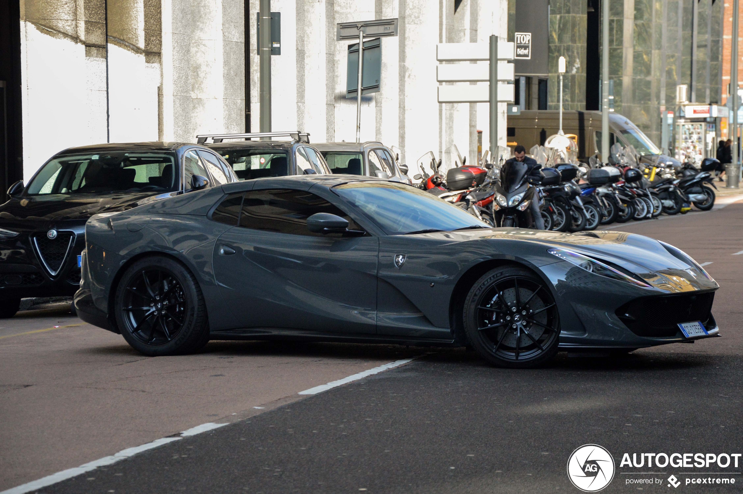 Ferrari 812 GTS