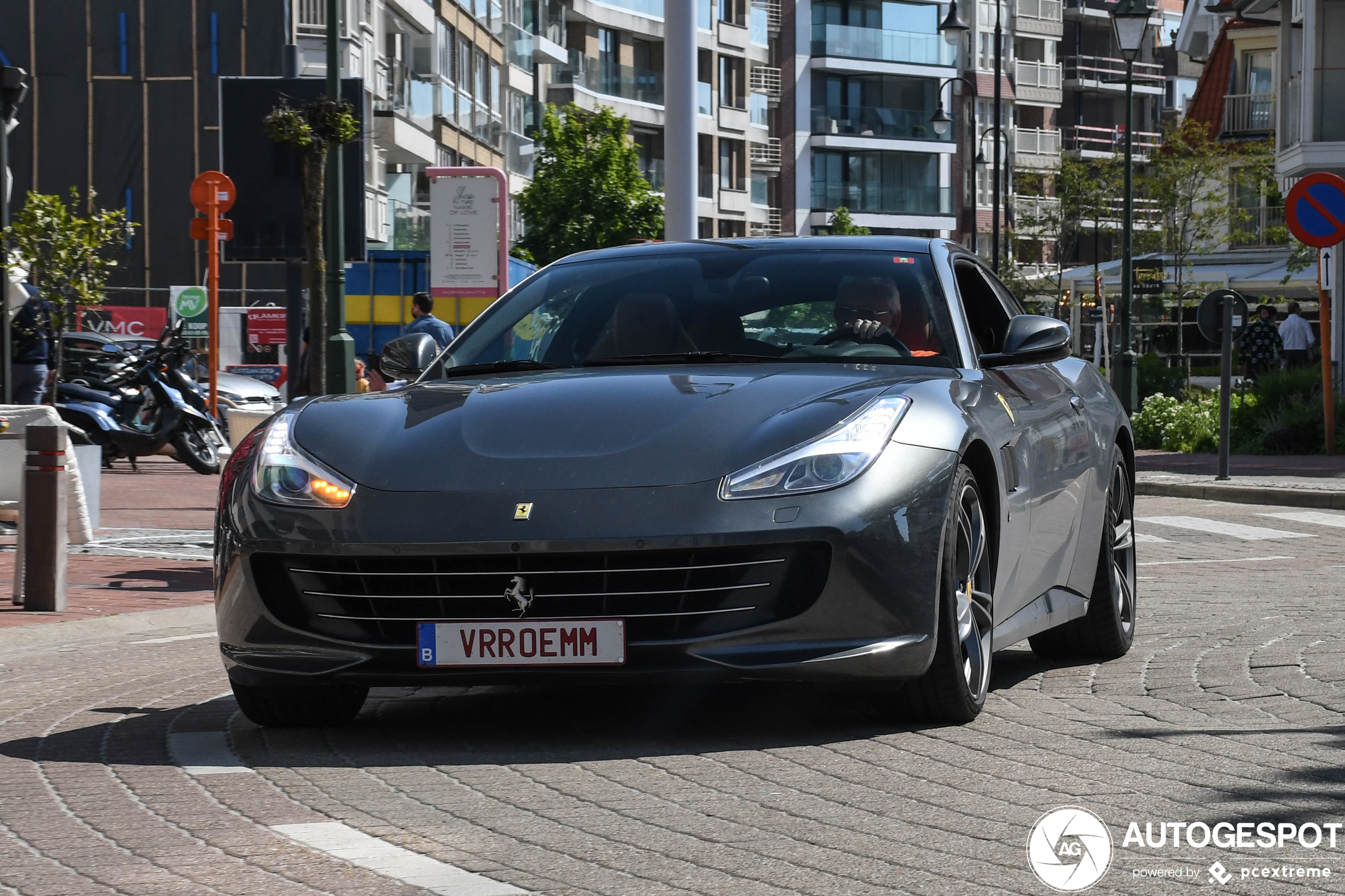 Ferrari GTC4Lusso T