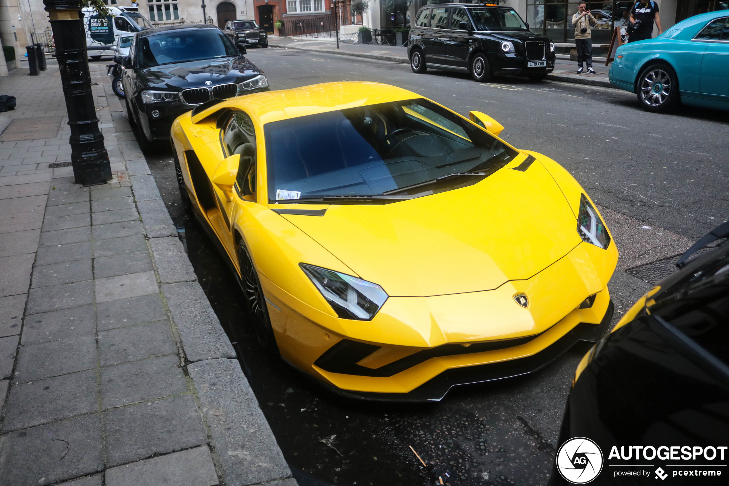 Lamborghini Aventador S LP740-4