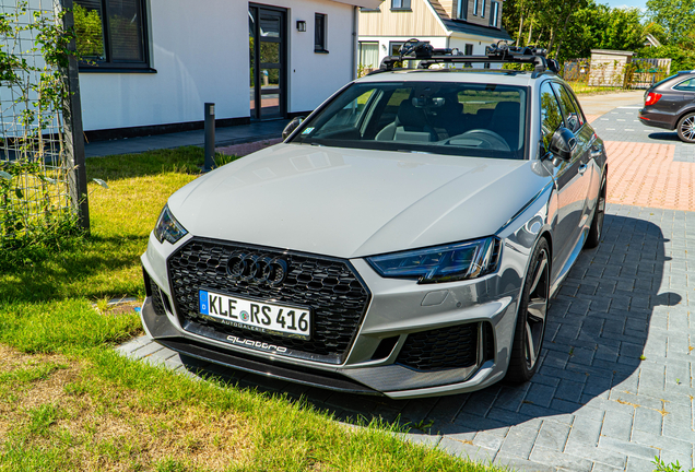 Audi RS4 Avant B9