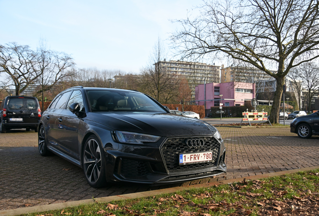 Audi RS4 Avant B9