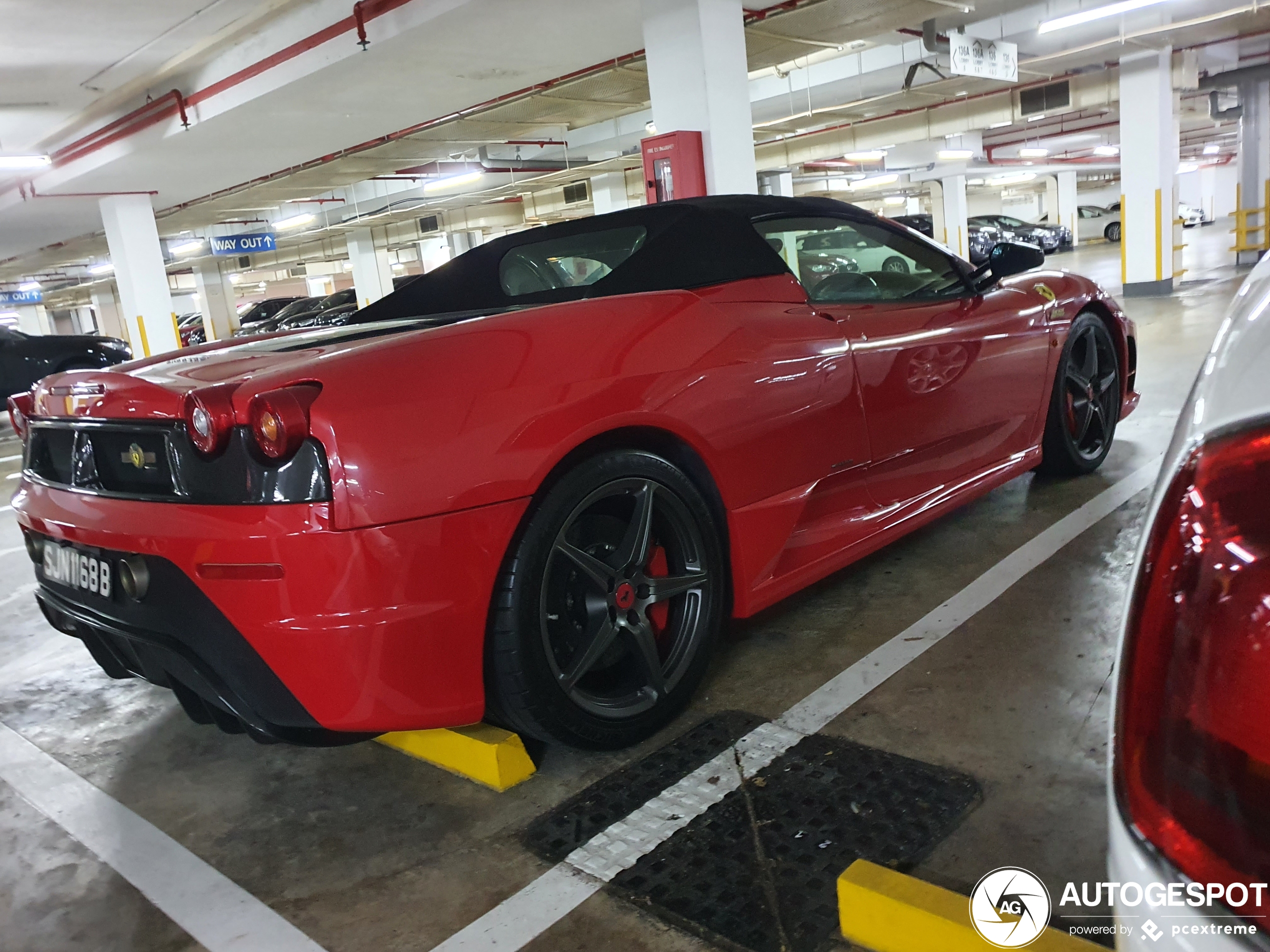 Ferrari Scuderia Spider 16M