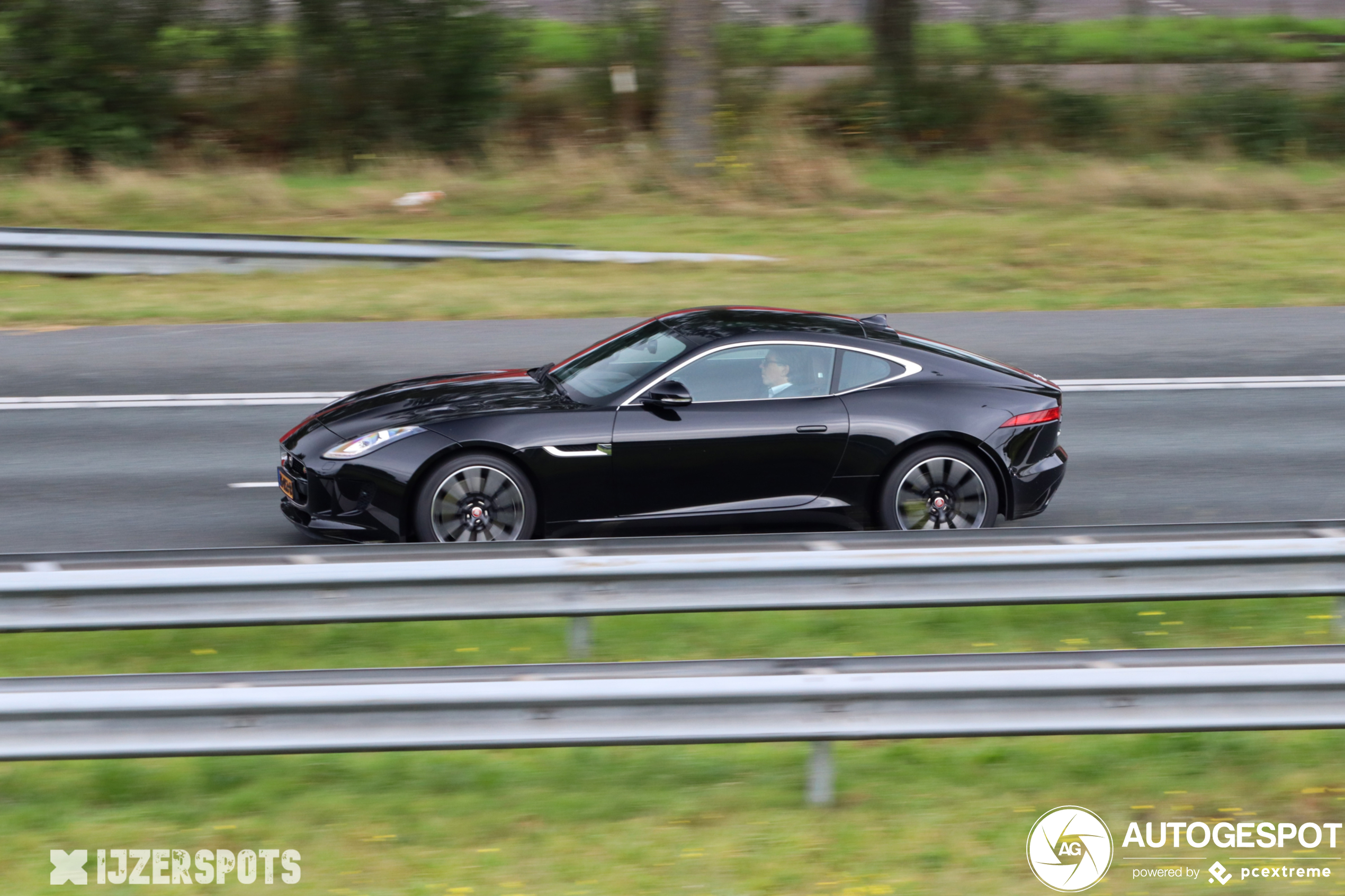 Jaguar F-TYPE S AWD Coupé