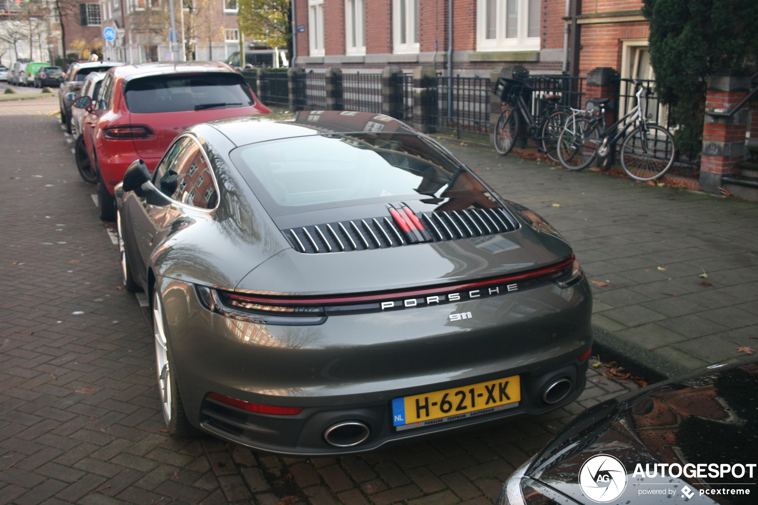 Porsche 992 Carrera 4S