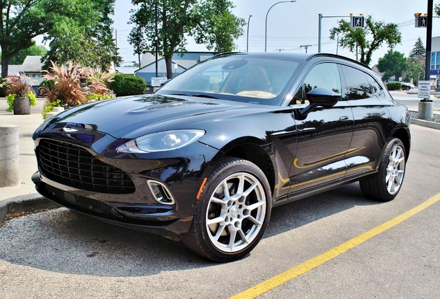 Aston Martin DBX