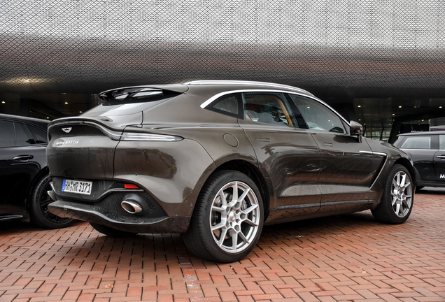 Aston Martin DBX