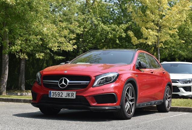 Mercedes-AMG GLA 45 X156