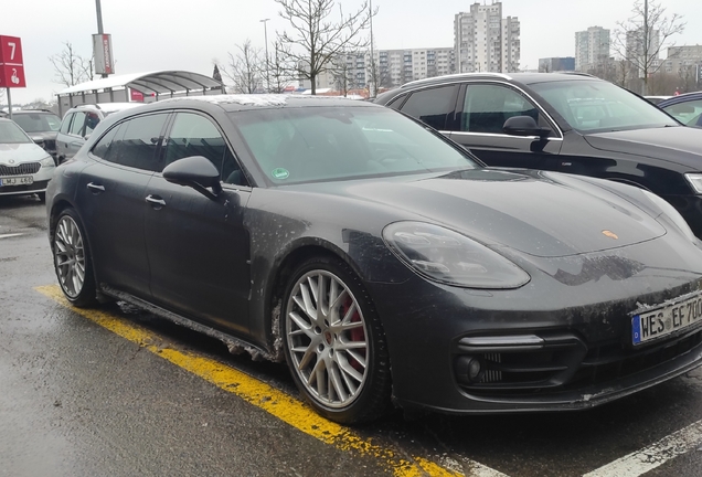 Porsche 971 Panamera GTS Sport Turismo