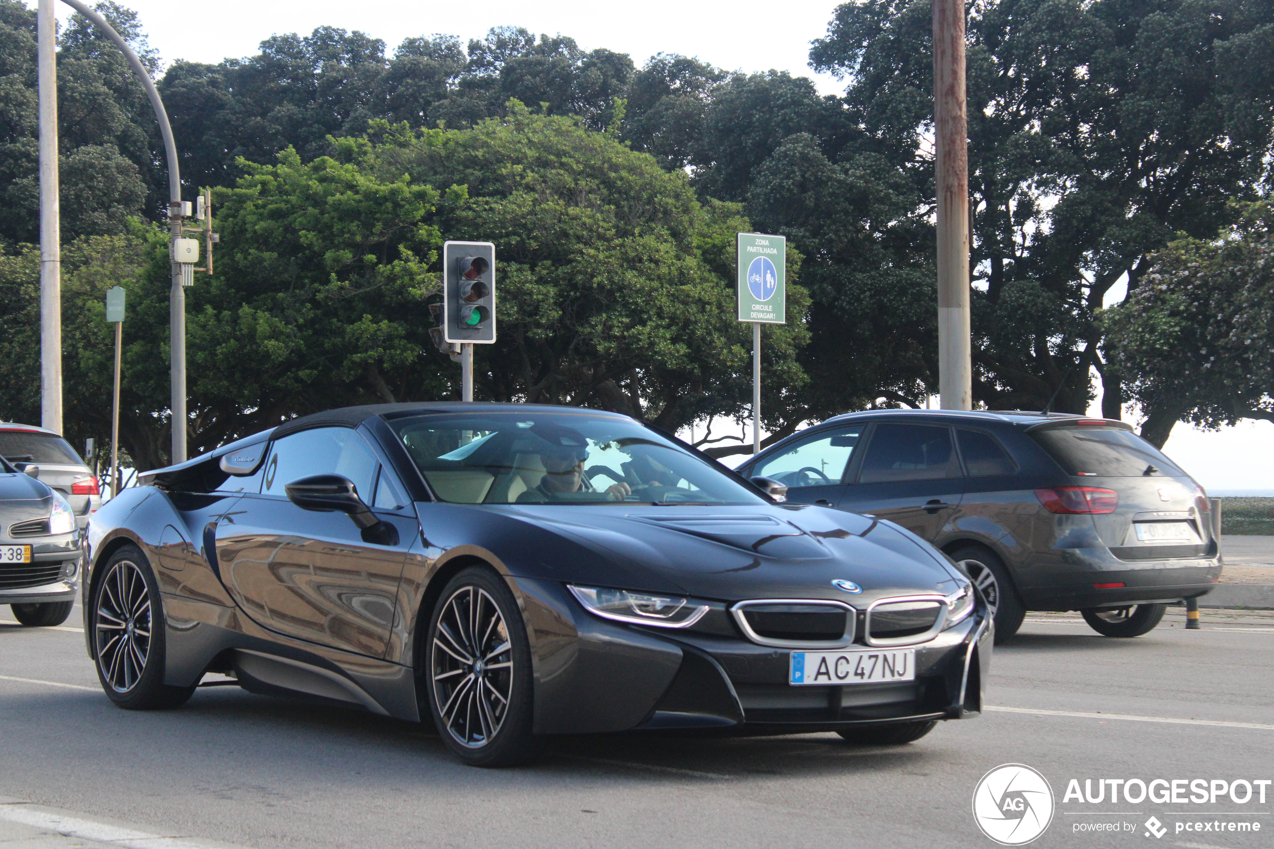 BMW i8 Roadster