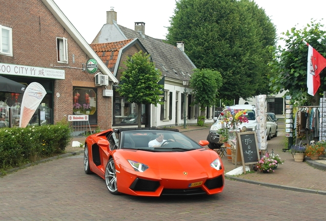 Lamborghini Aventador LP700-4 Roadster