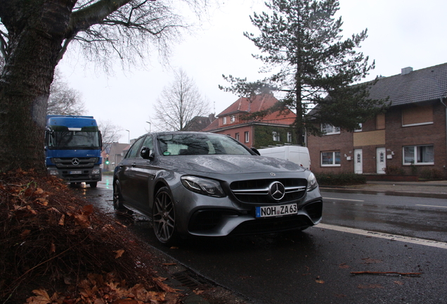 Mercedes-AMG E 63 S W213