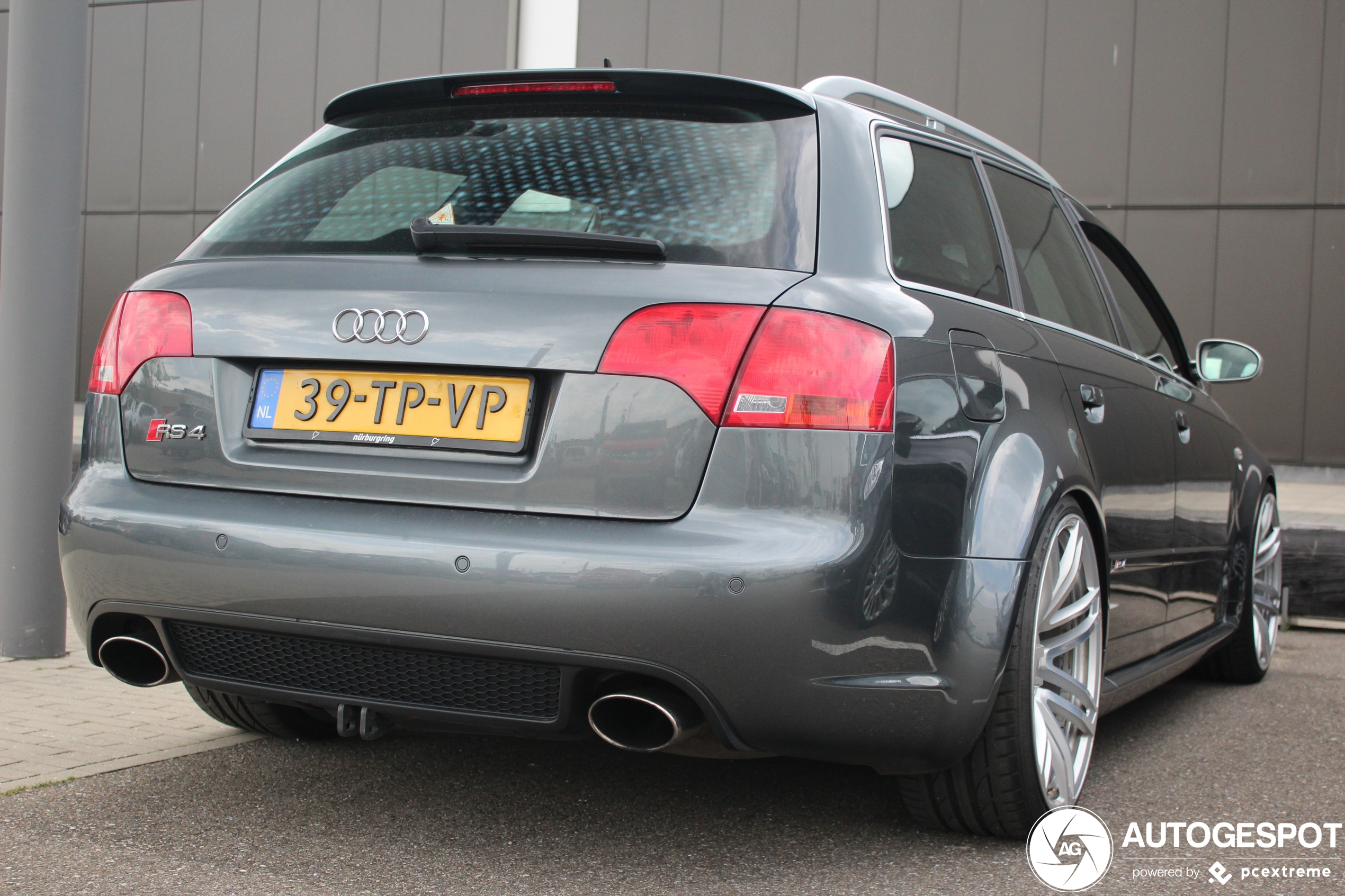 Audi RS4 Avant B7