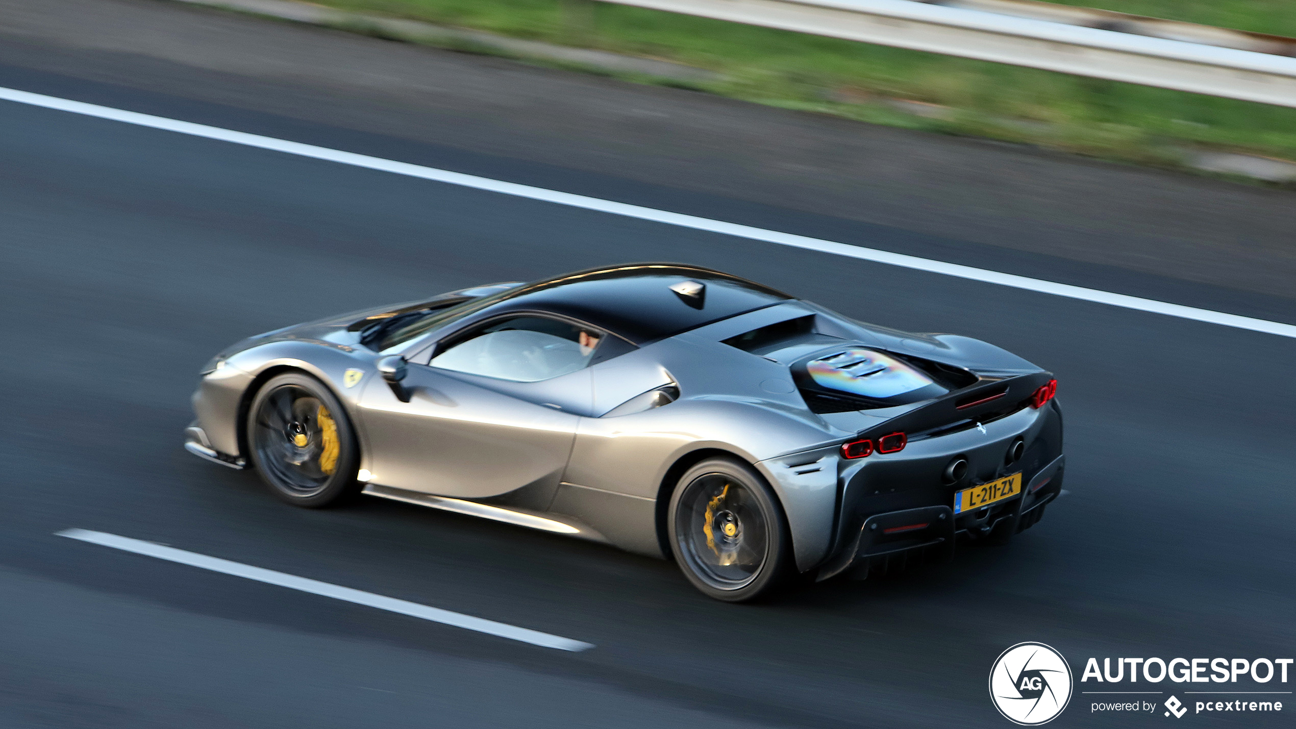 Ferrari SF90 Stradale Assetto Fiorano