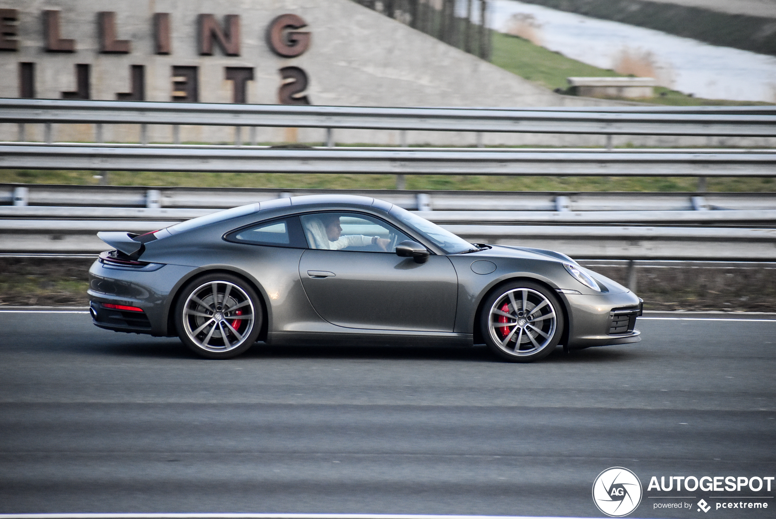 Porsche 992 Carrera S