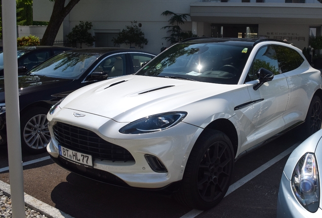 Aston Martin DBX