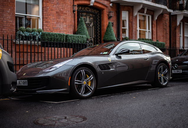 Ferrari GTC4Lusso