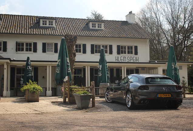 Ferrari GTC4Lusso T