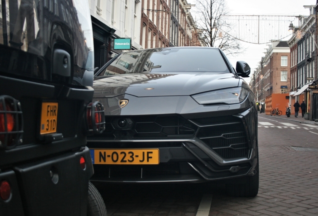 Lamborghini Urus