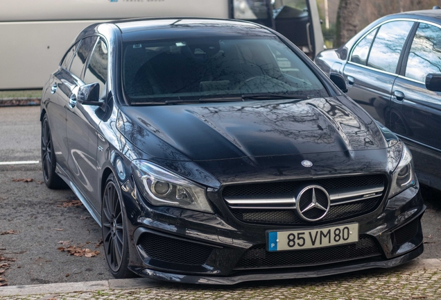 Mercedes-Benz CLA 45 AMG Shooting Brake