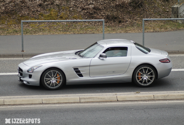 Mercedes-Benz SLS AMG