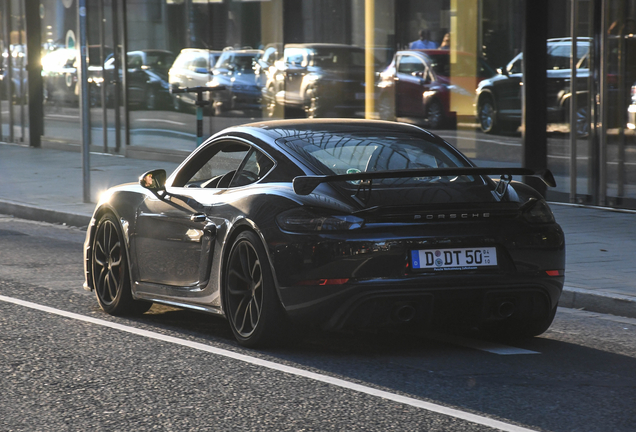Porsche 718 Cayman GT4