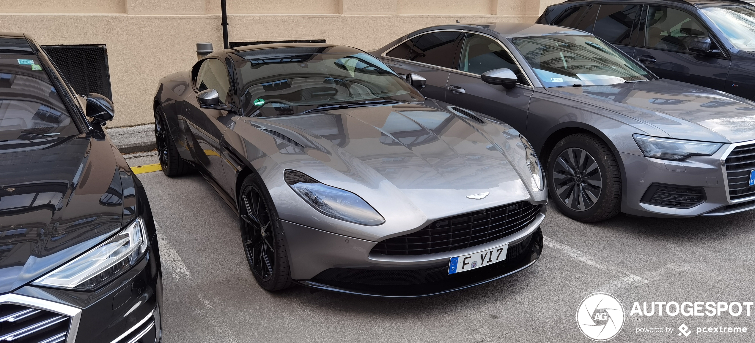 Aston Martin DB11 V8