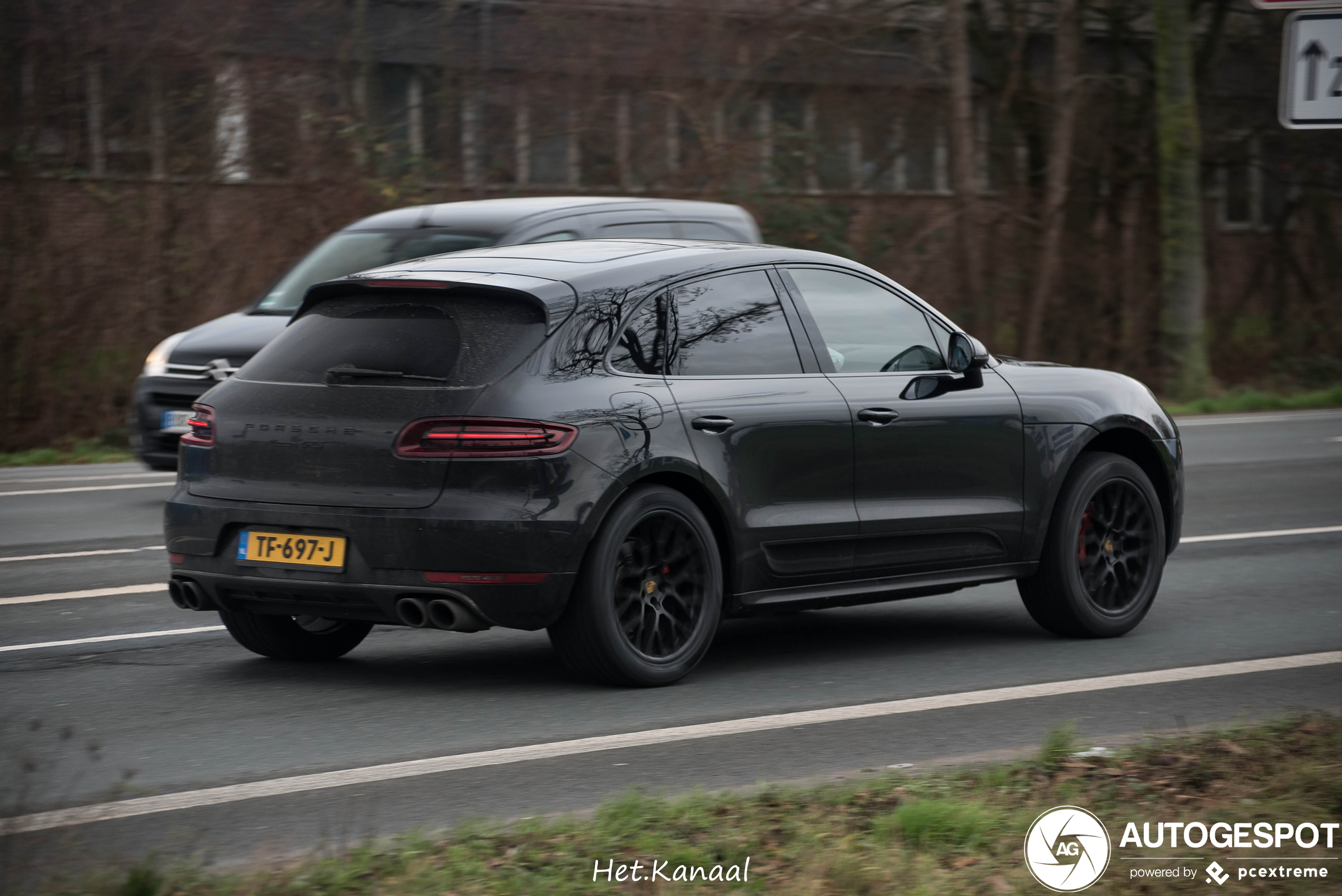 Porsche 95B Macan GTS