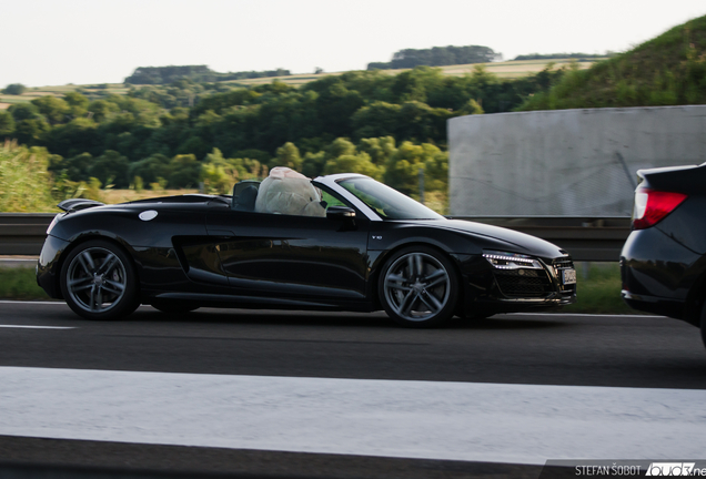 Audi R8 V10 Spyder 2013