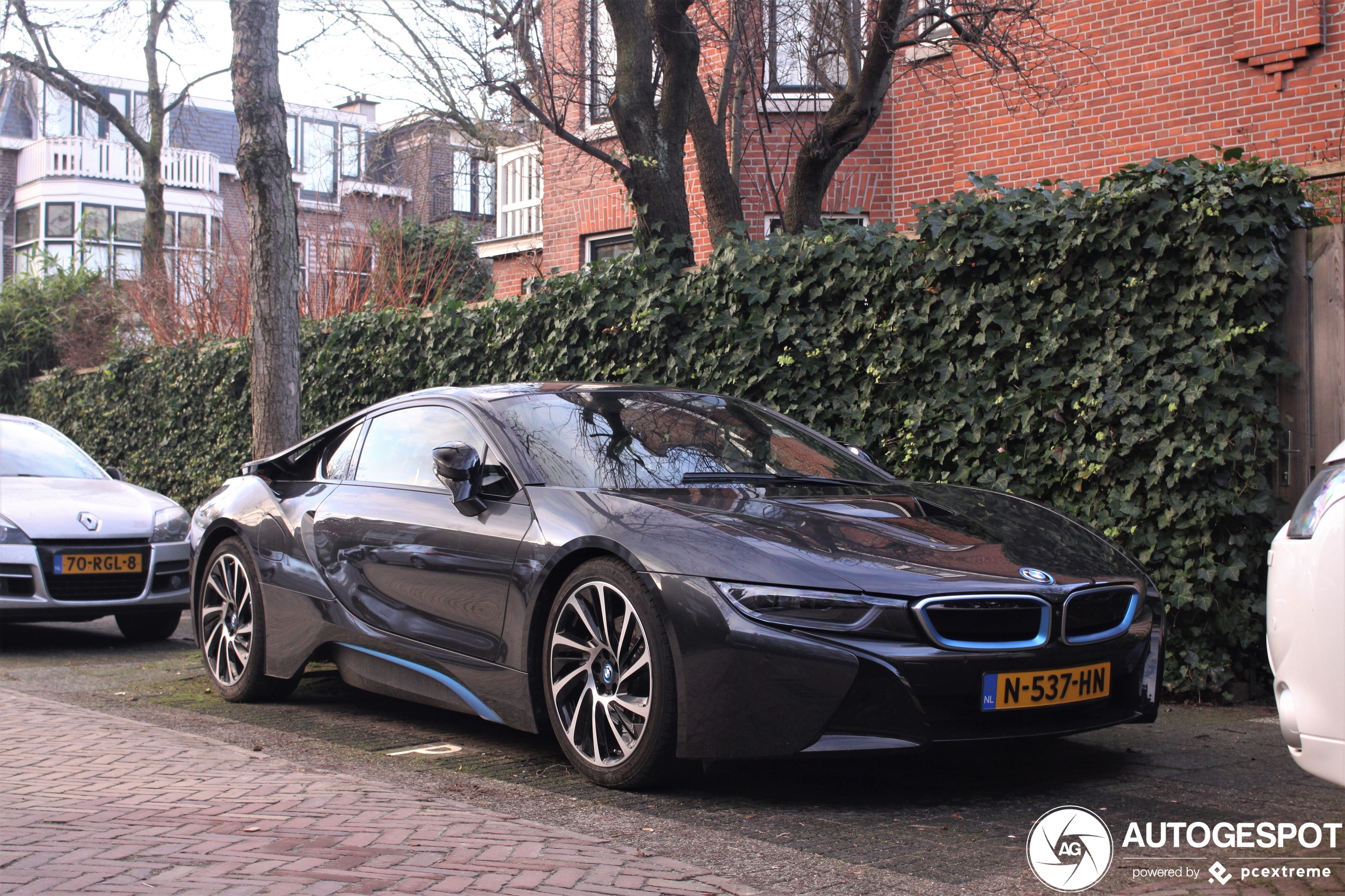 BMW i8