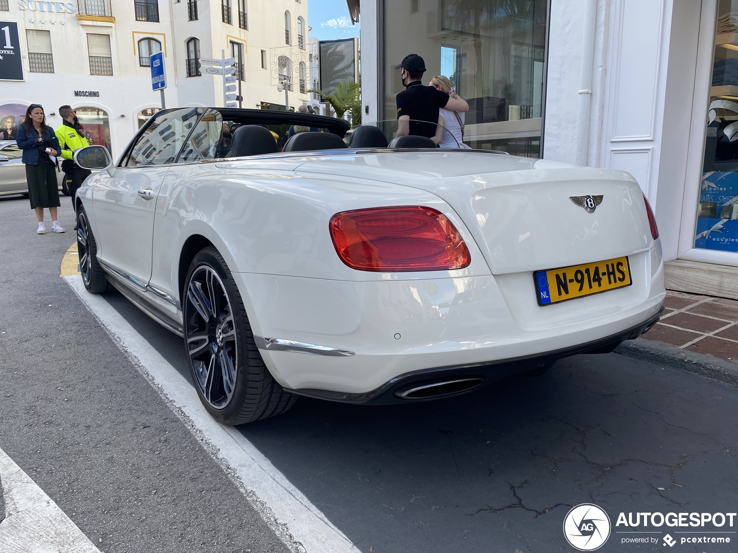 Bentley Continental GTC 2012