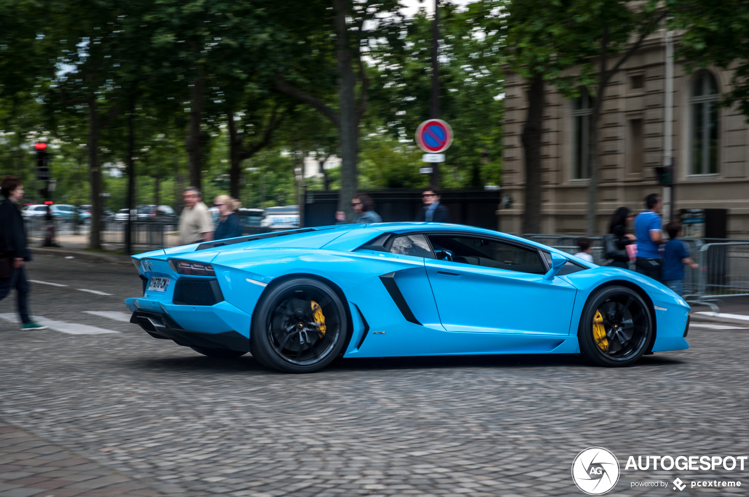 Lamborghini Aventador LP700-4