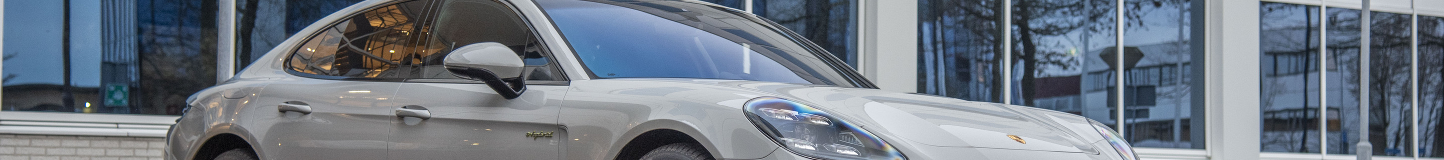 Porsche 971 Panamera Turbo S E-Hybrid MkI