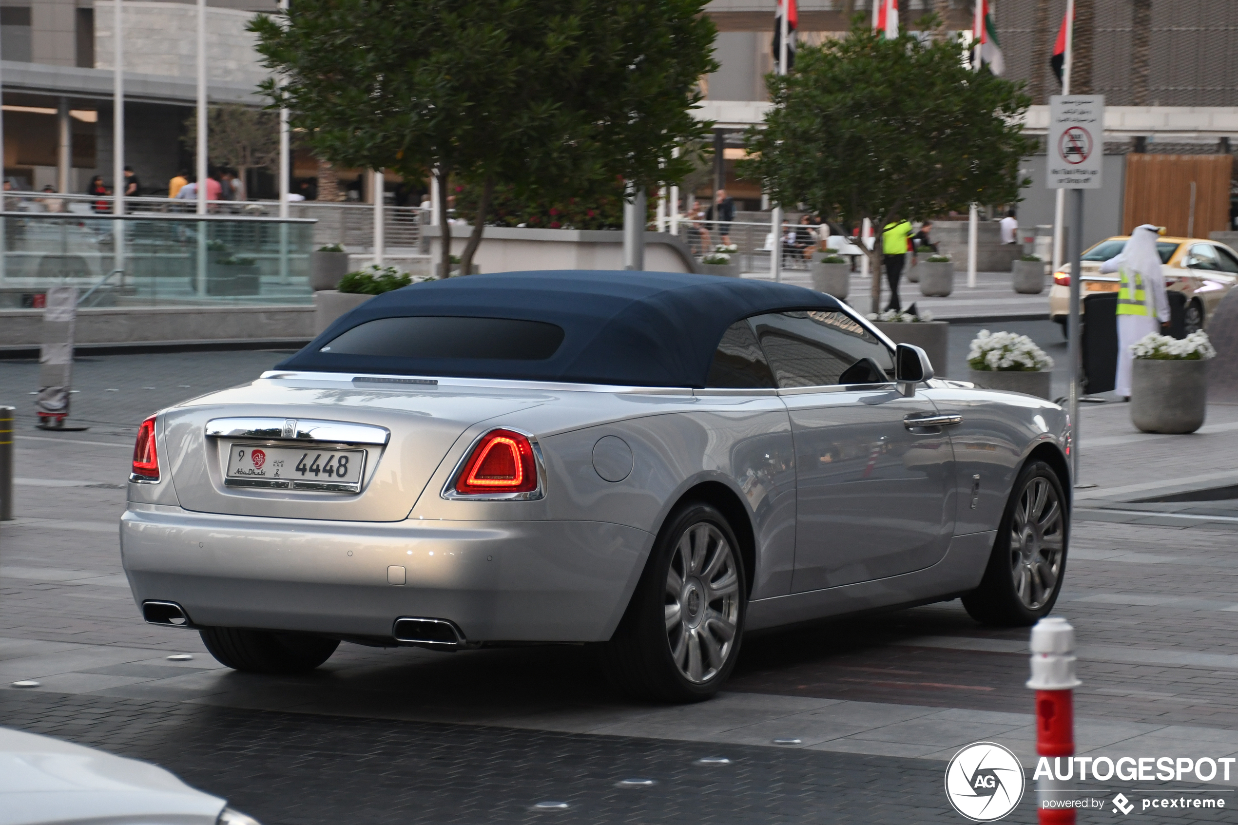 Rolls-Royce Dawn