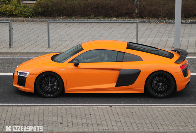 Audi R8 V10 Plus 2015