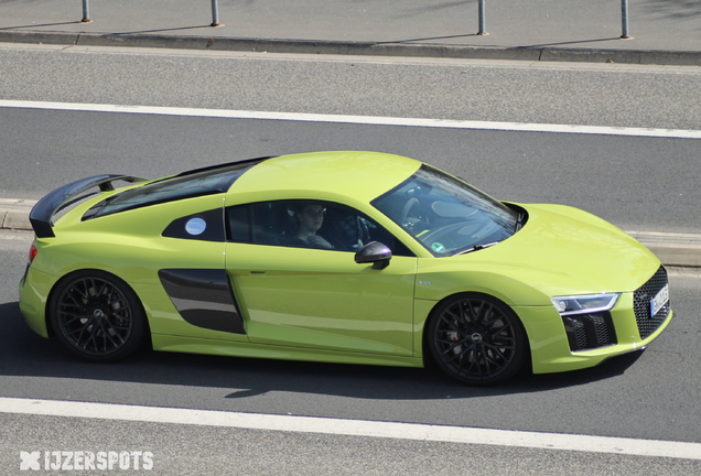 Audi R8 V10 Plus 2015