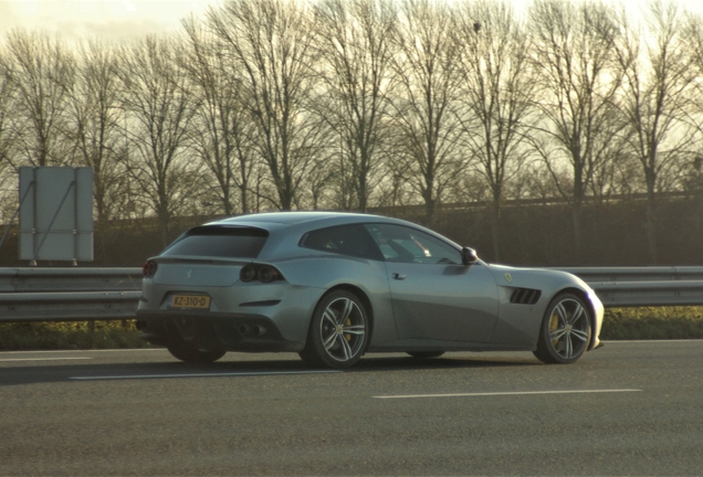 Ferrari GTC4Lusso