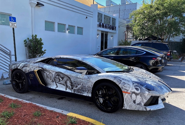 Lamborghini Aventador LP700-4