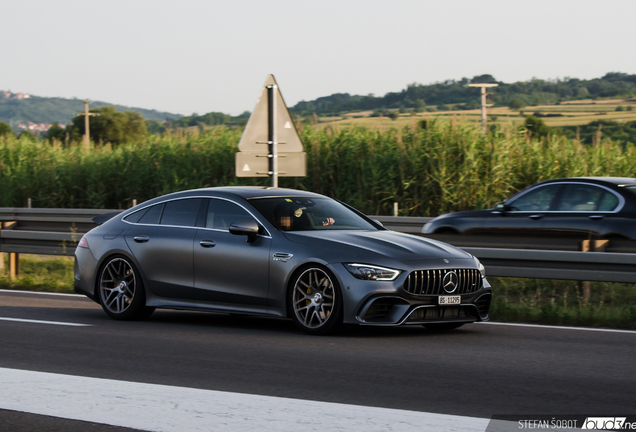 Mercedes-AMG GT 63 S X290